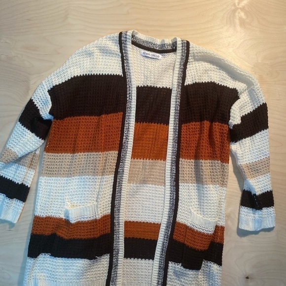 Inner Circle Cardigan size Medium (GP) - Picture 2 of 13